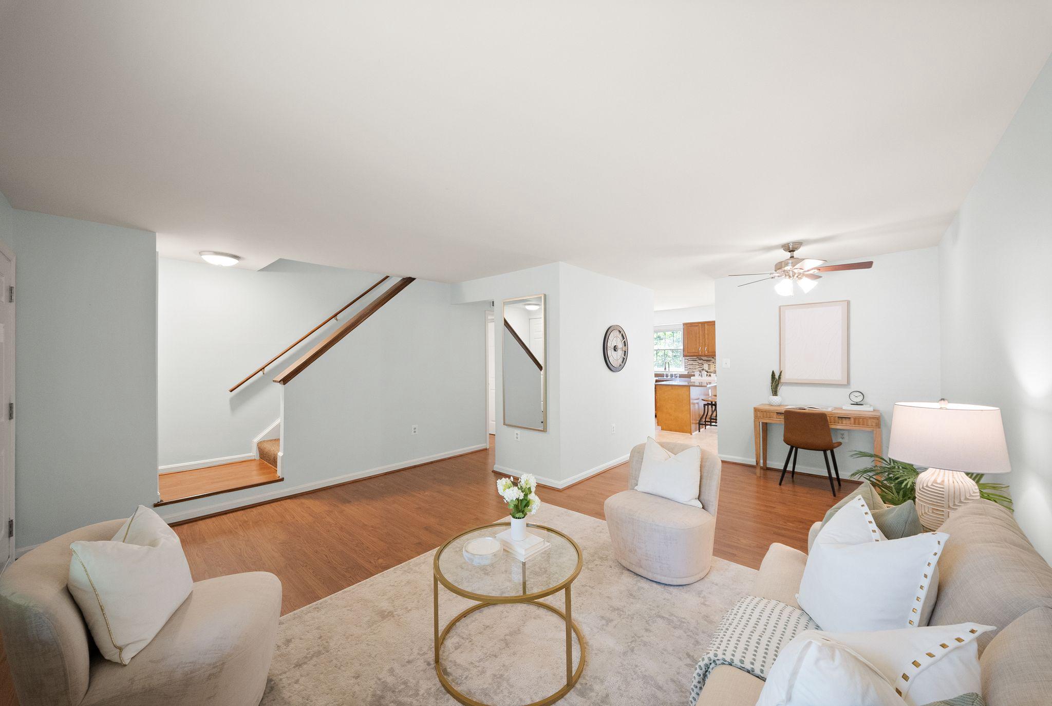 15325 Waters Edge Ct Property Photo 6