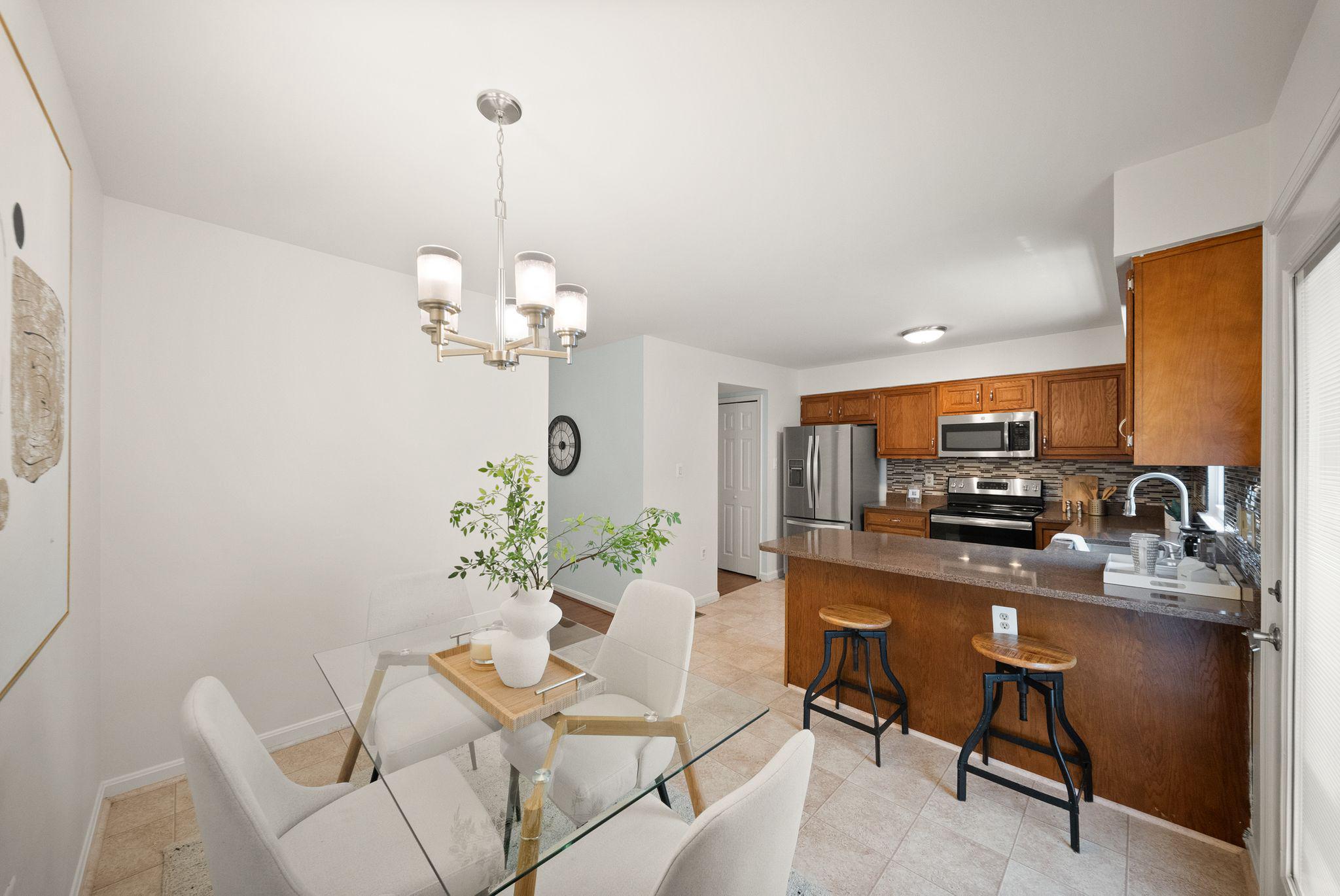 15325 Waters Edge Ct Property Photo 10