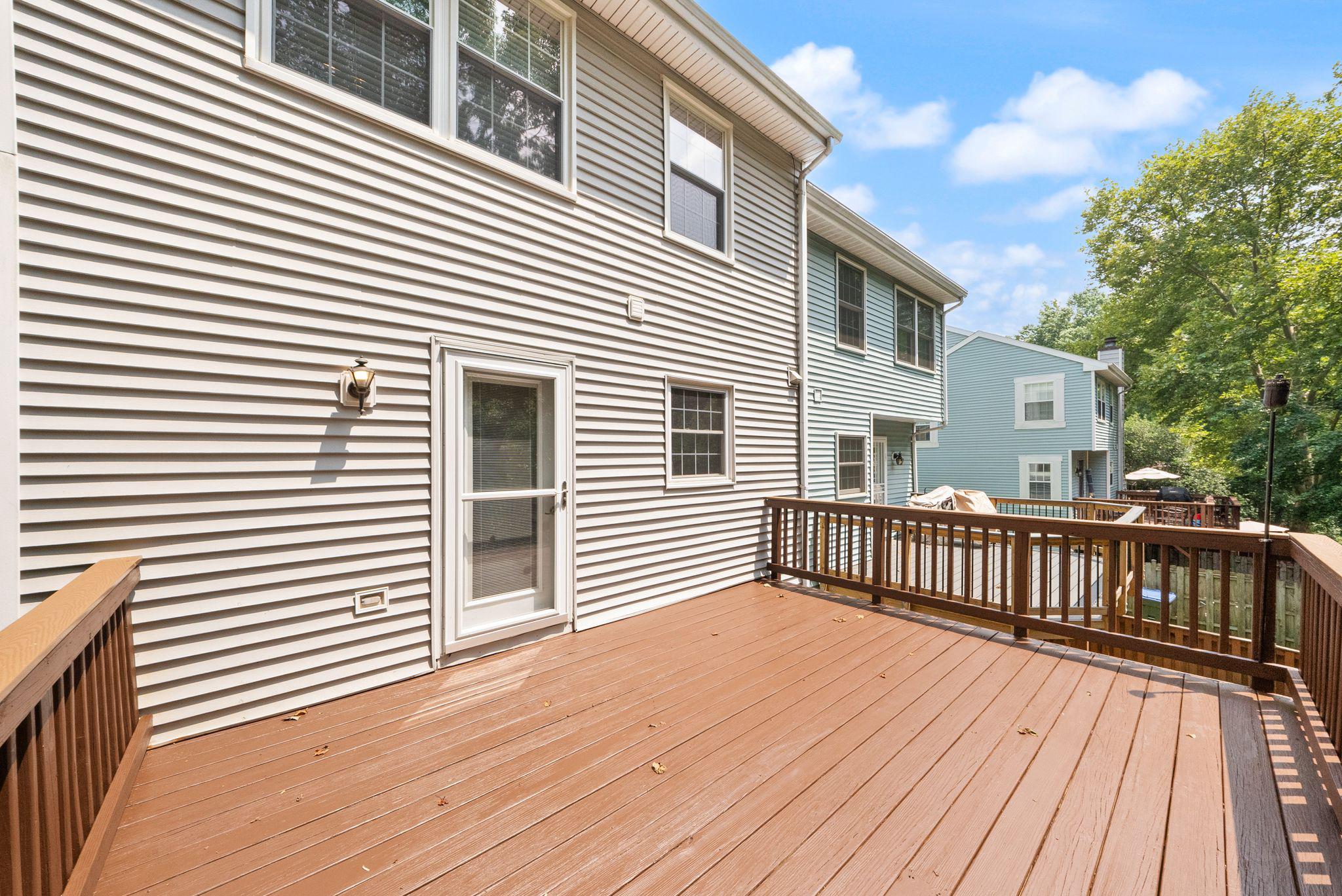 15325 Waters Edge Ct Property Photo 16