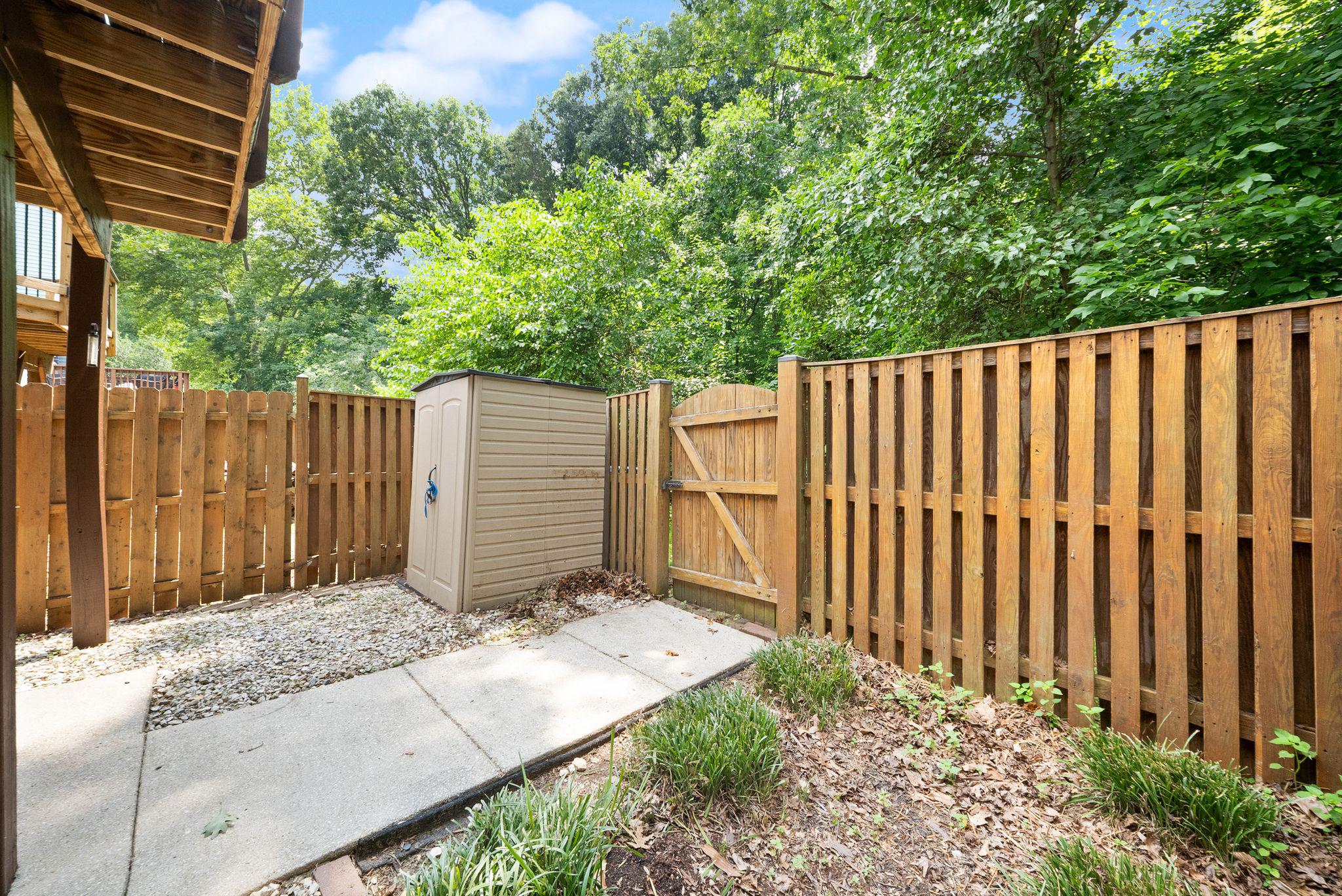 15325 Waters Edge Ct Property Photo 46