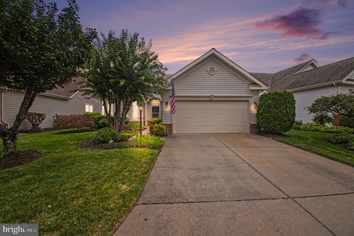 6877 Saddle Run Way Property Photo 1