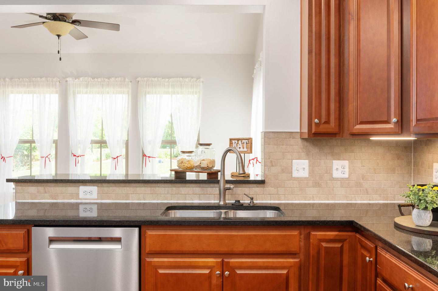 2505 Sweet Clover Ct Property Photo 13