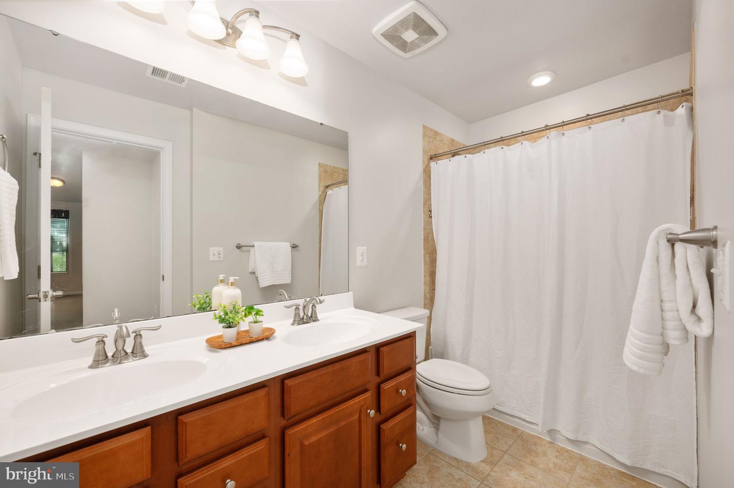 2505 Sweet Clover Ct Property Photo 37
