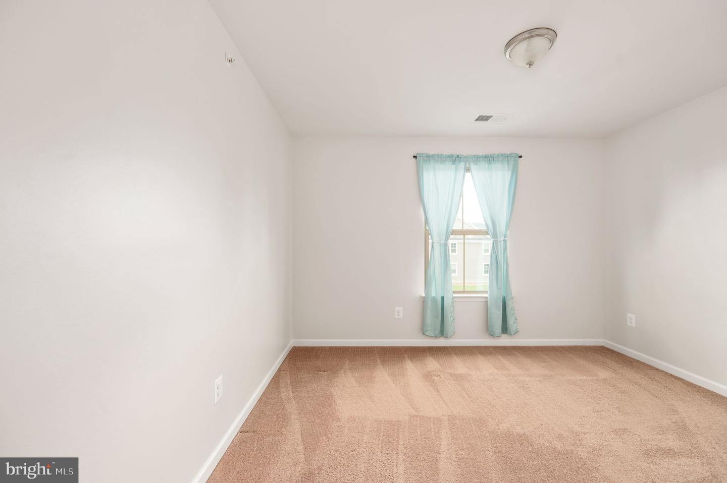 2505 Sweet Clover Ct Property Photo 39