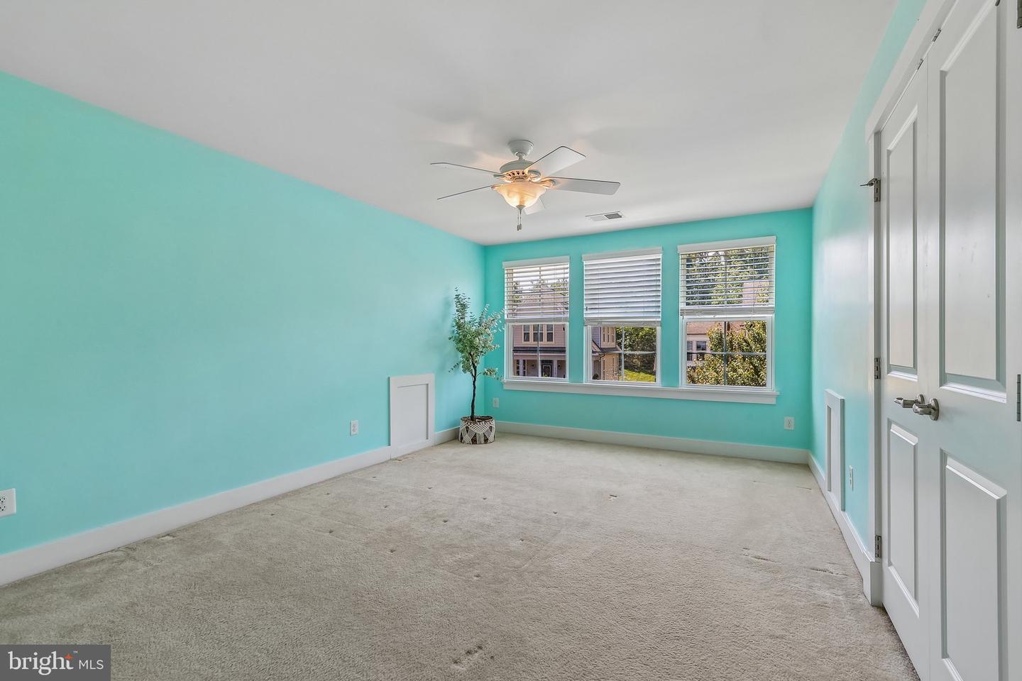 17141 Gullwing Dr Property Photo 25