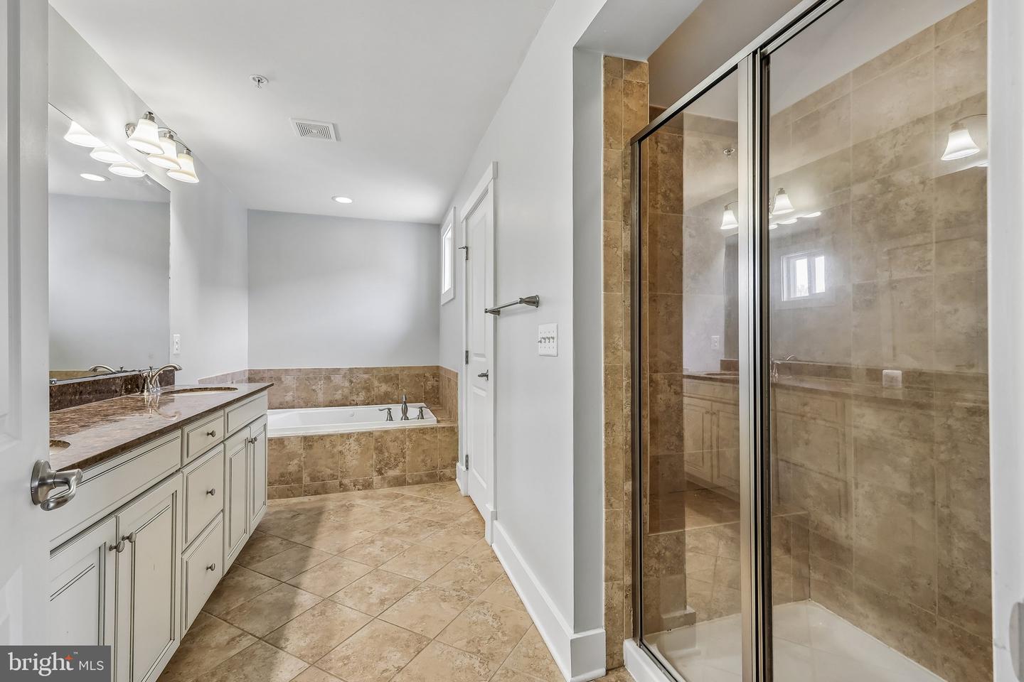 17141 Gullwing Dr Property Photo 32