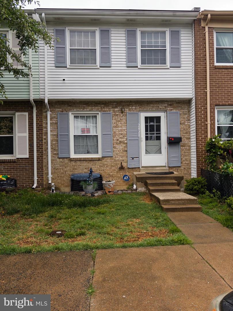2828 Beechtree Ln Property Photo 2