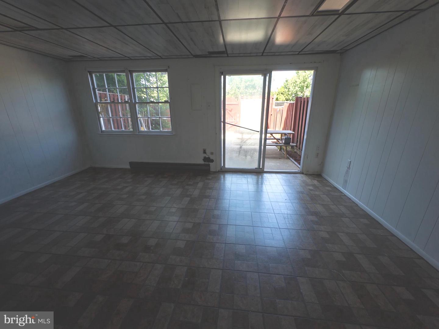 2828 Beechtree Ln Property Photo 9