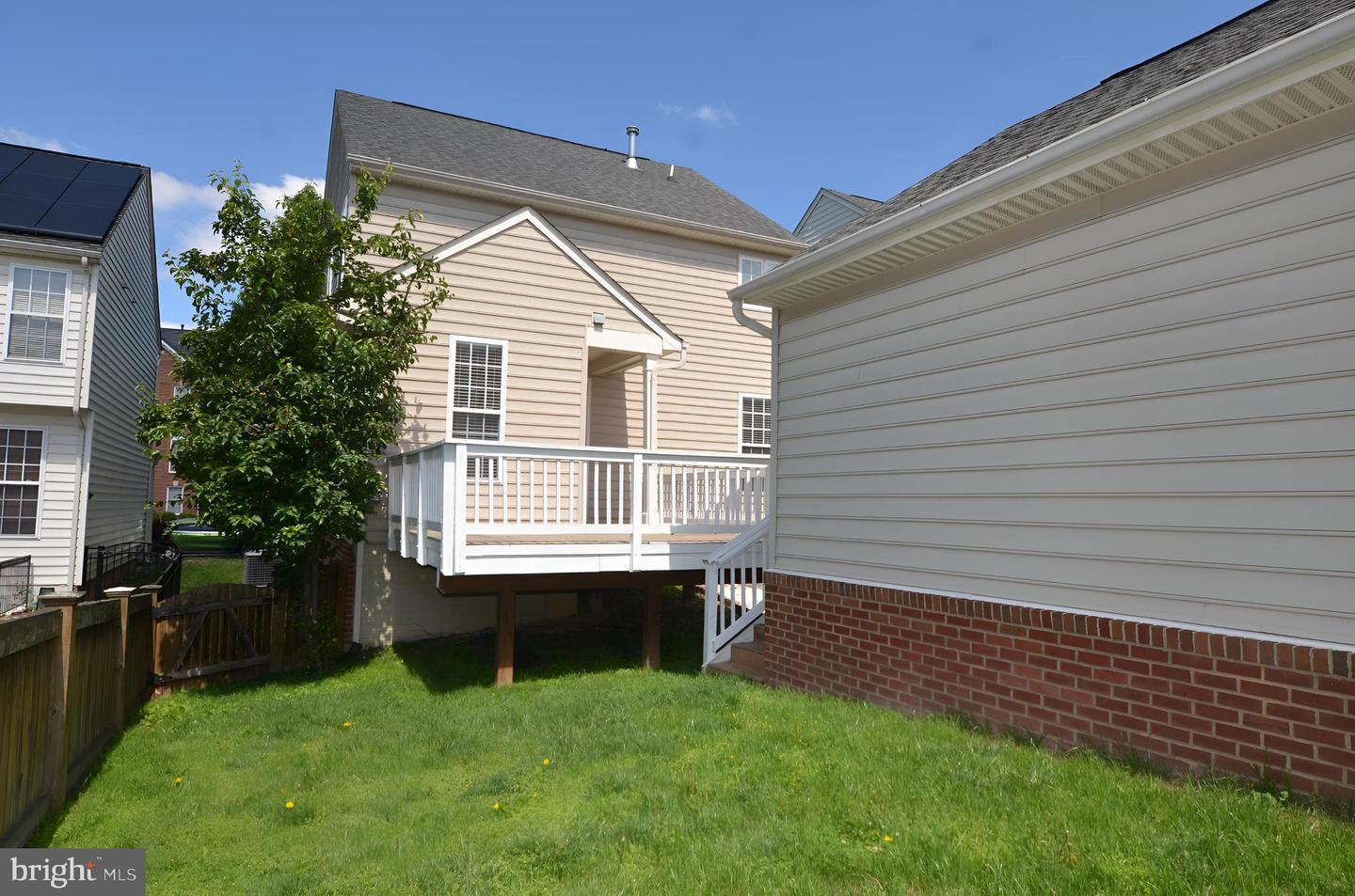 16291 Catenary Dr Property Photo 4