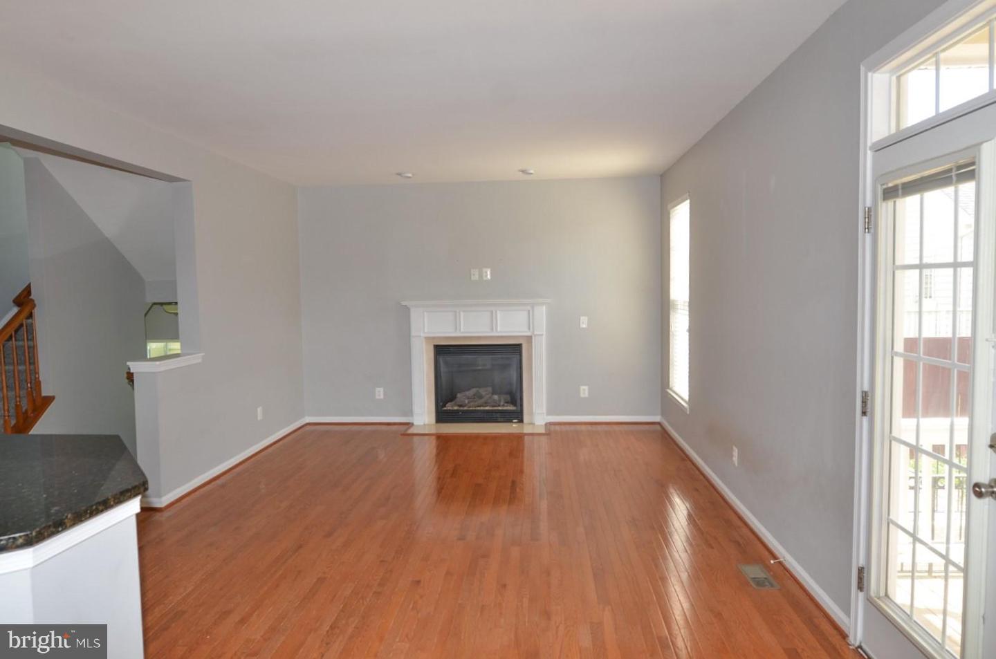 16291 Catenary Dr Property Photo 9