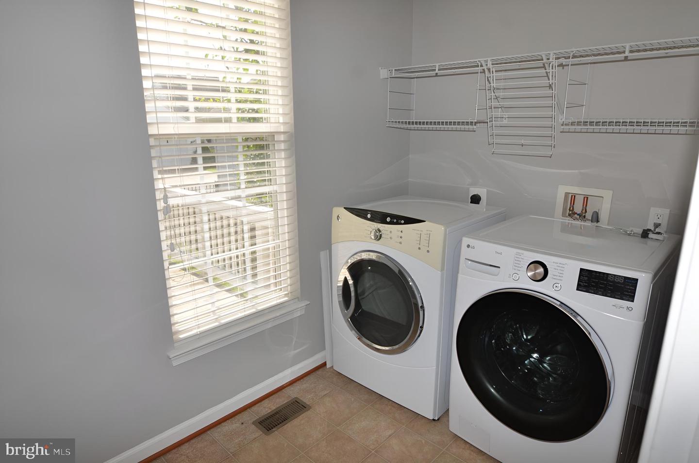 16291 Catenary Dr Property Photo 15
