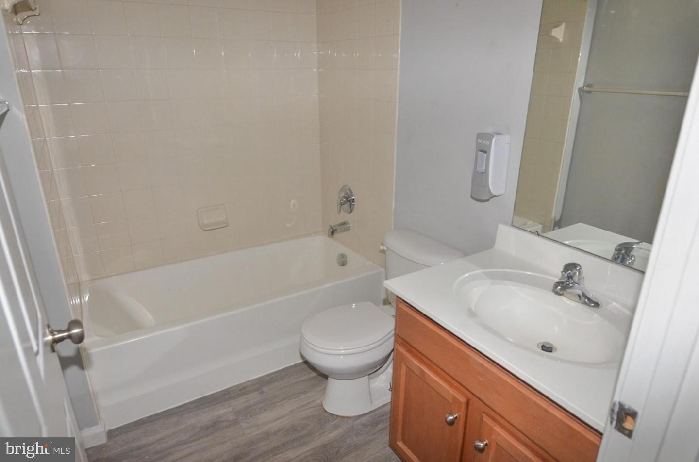 16291 Catenary Dr Property Photo 26