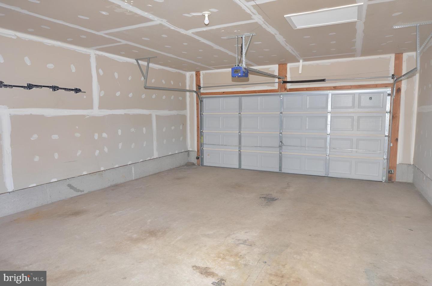 16291 Catenary Dr Property Photo 28