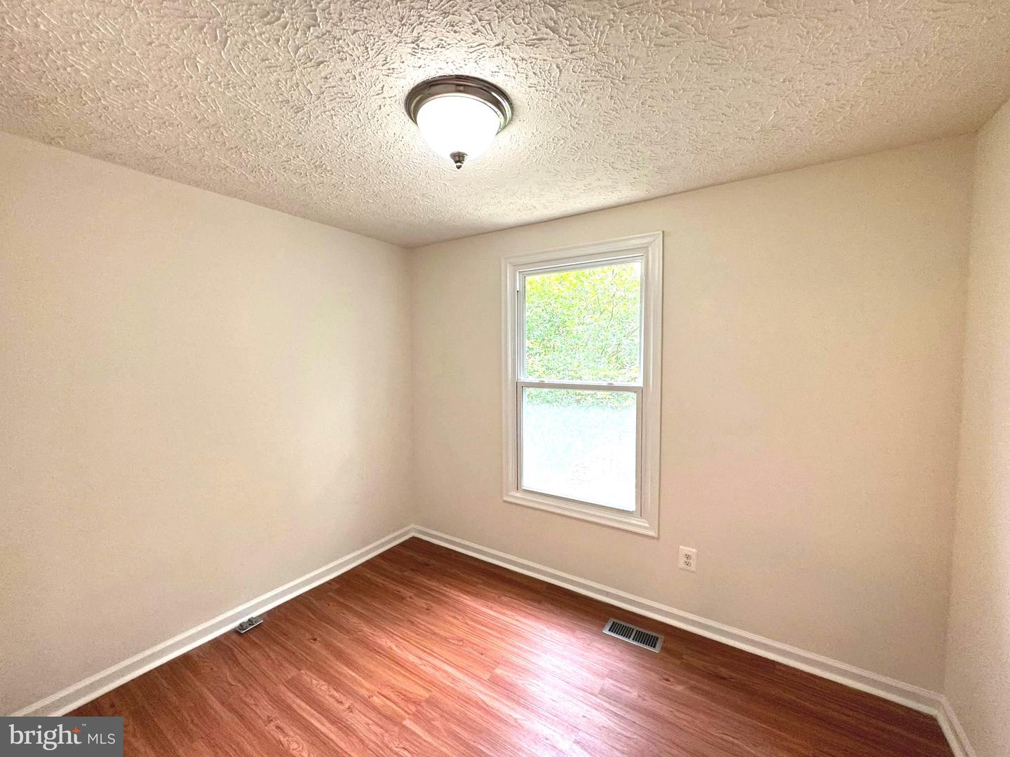 3654 Wharf Ln Property Photo 10