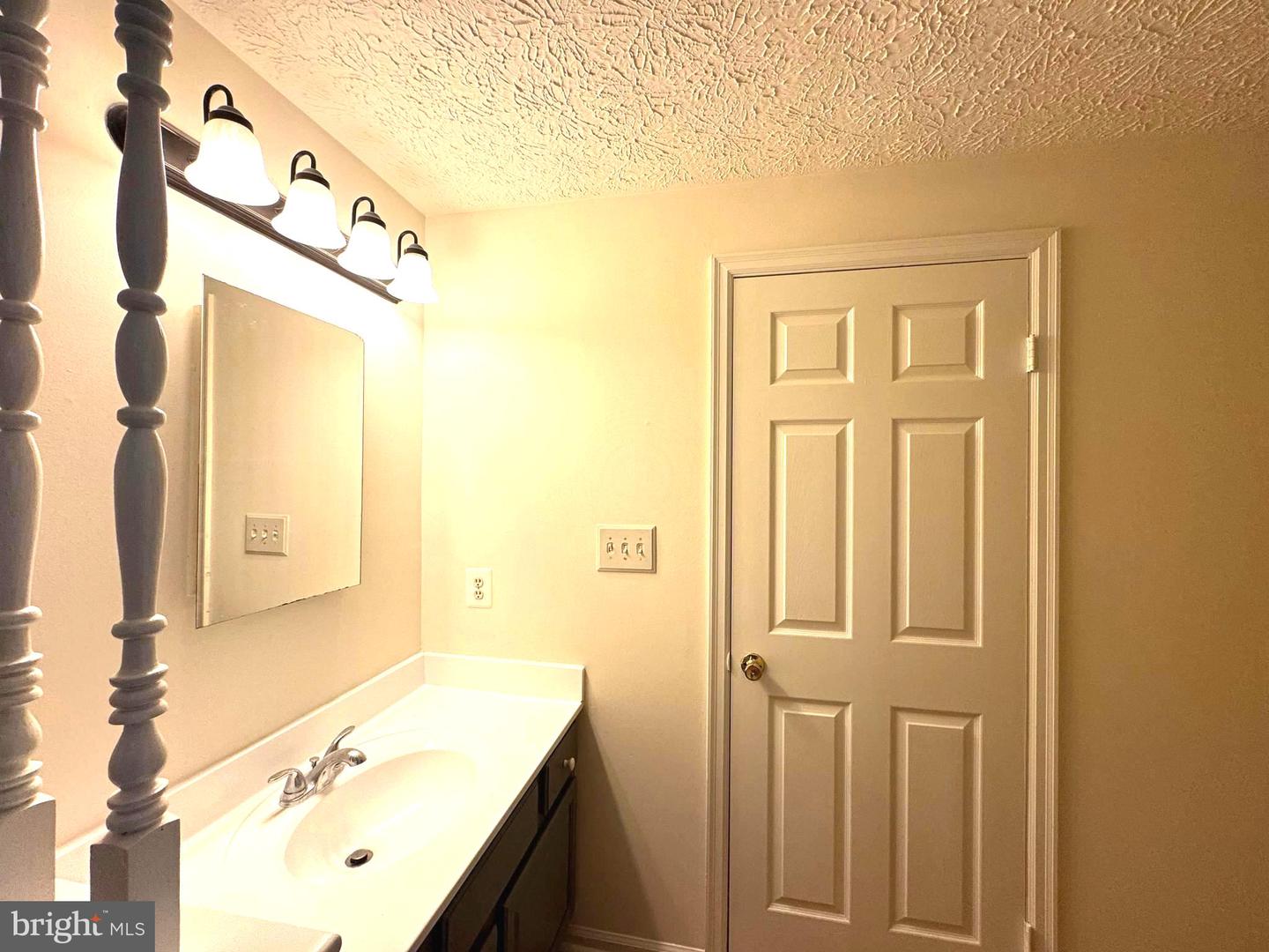 3654 Wharf Ln Property Photo 13