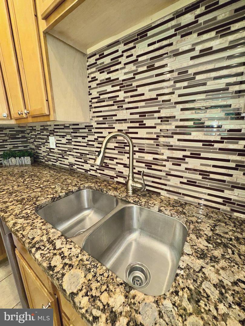 15769 Silent Tree Pl Property Photo 6