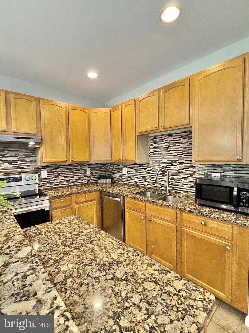 15769 Silent Tree Pl Property Photo 37
