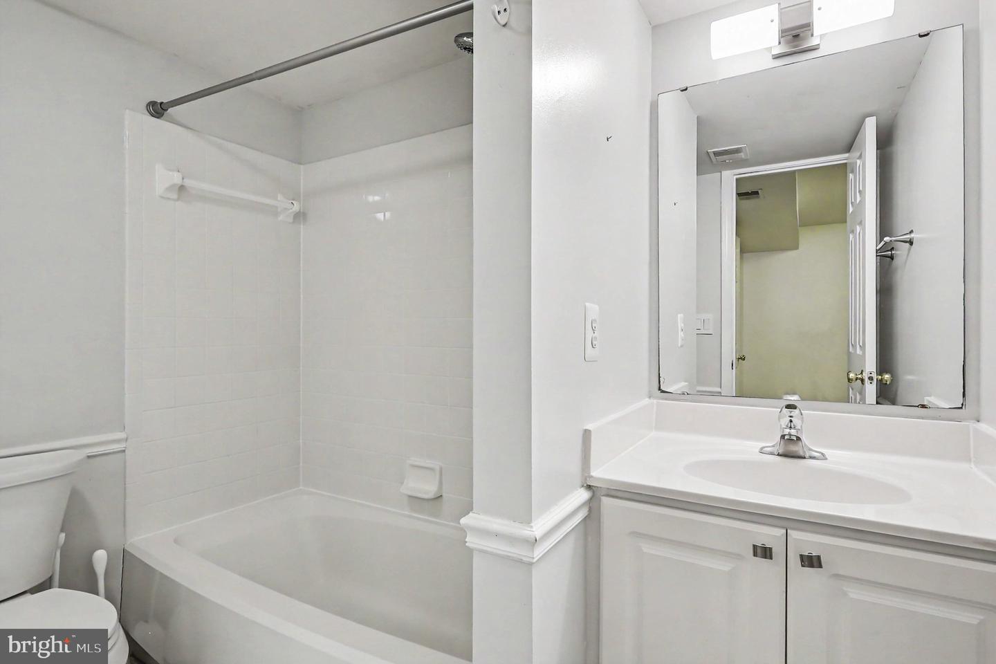 4872 Ebb Tide Ct Property Photo 16