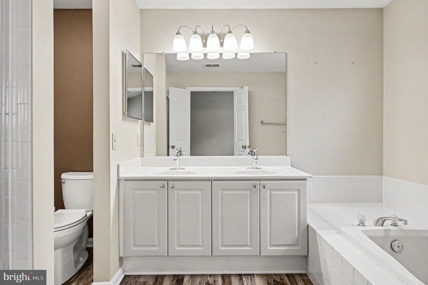 4872 Ebb Tide Ct Property Photo 21