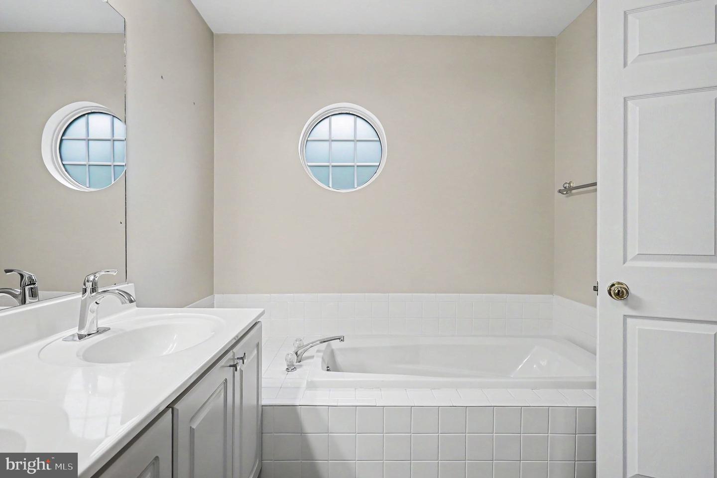 4872 Ebb Tide Ct Property Photo 23