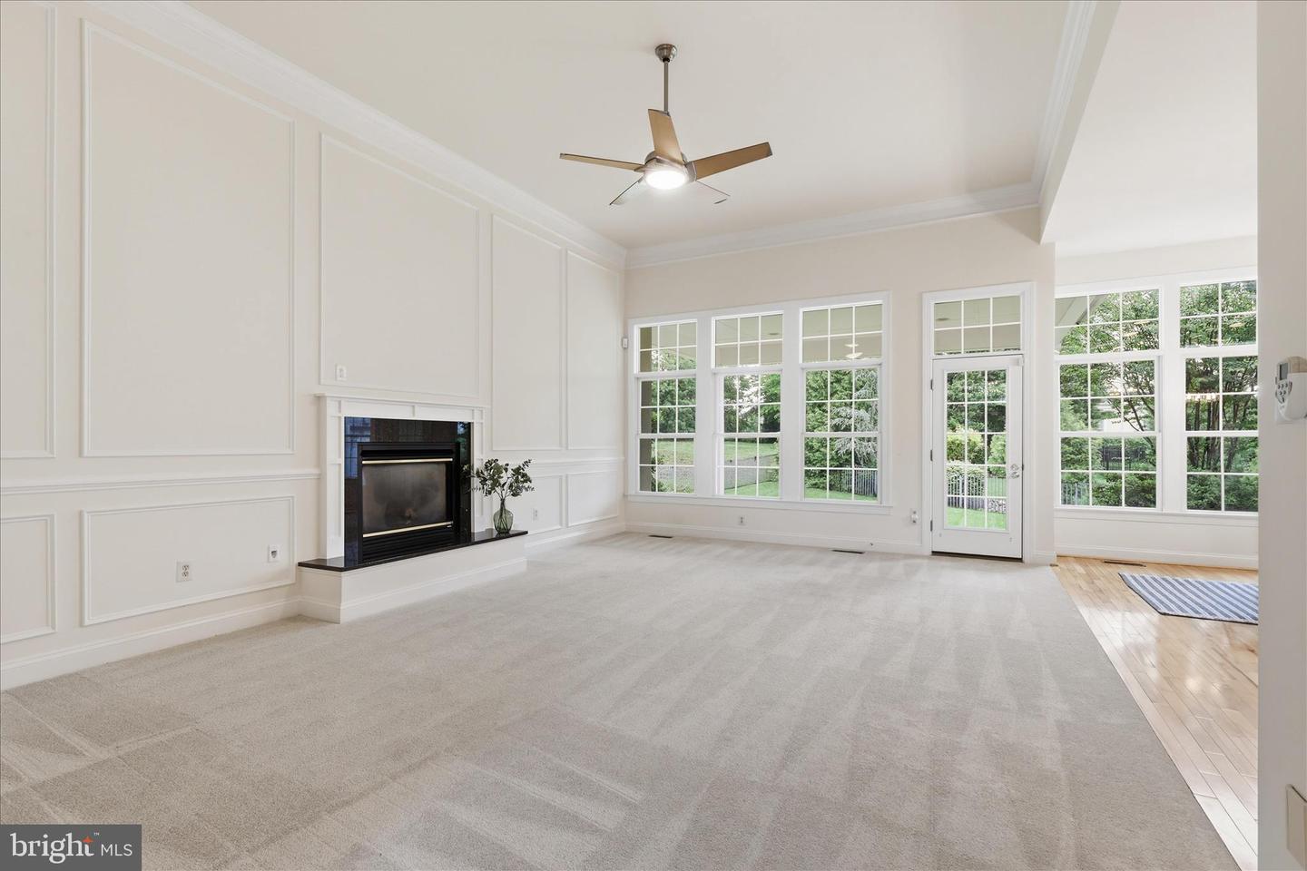 8277 Roxborough Loop Property Photo 5