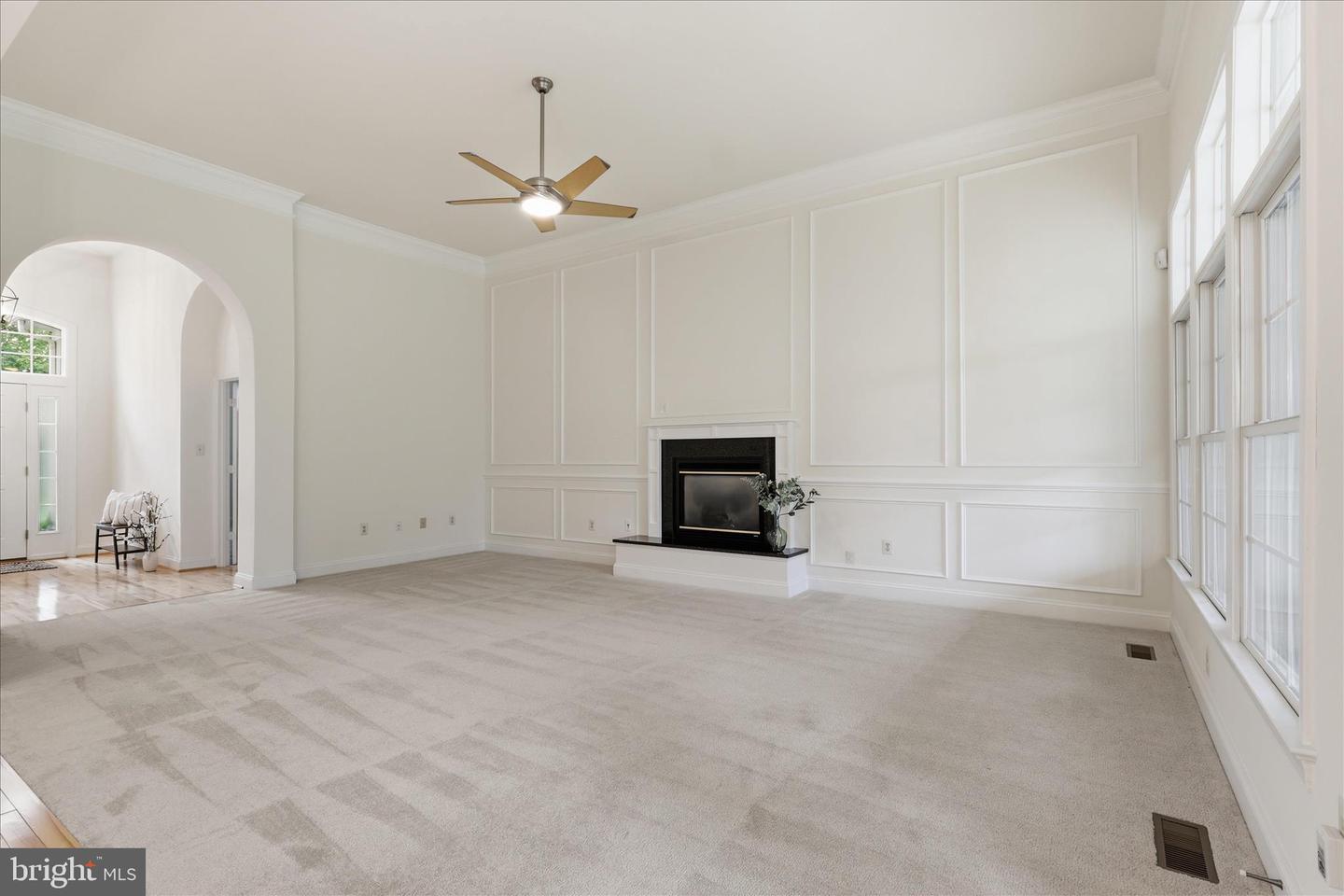 8277 Roxborough Loop Property Photo 7