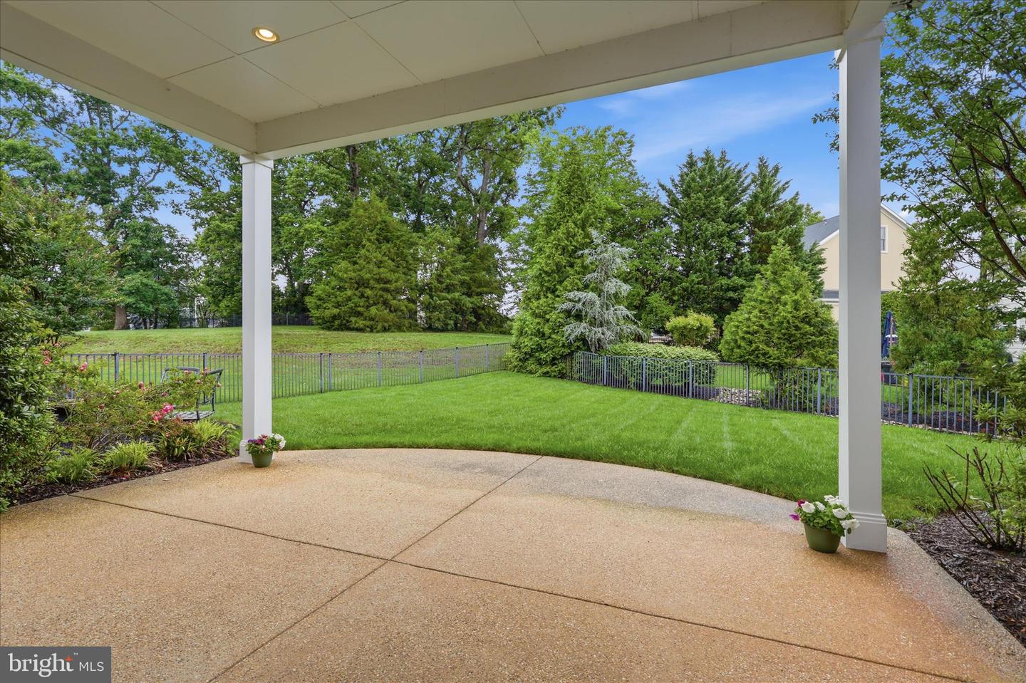8277 Roxborough Loop Property Photo 9