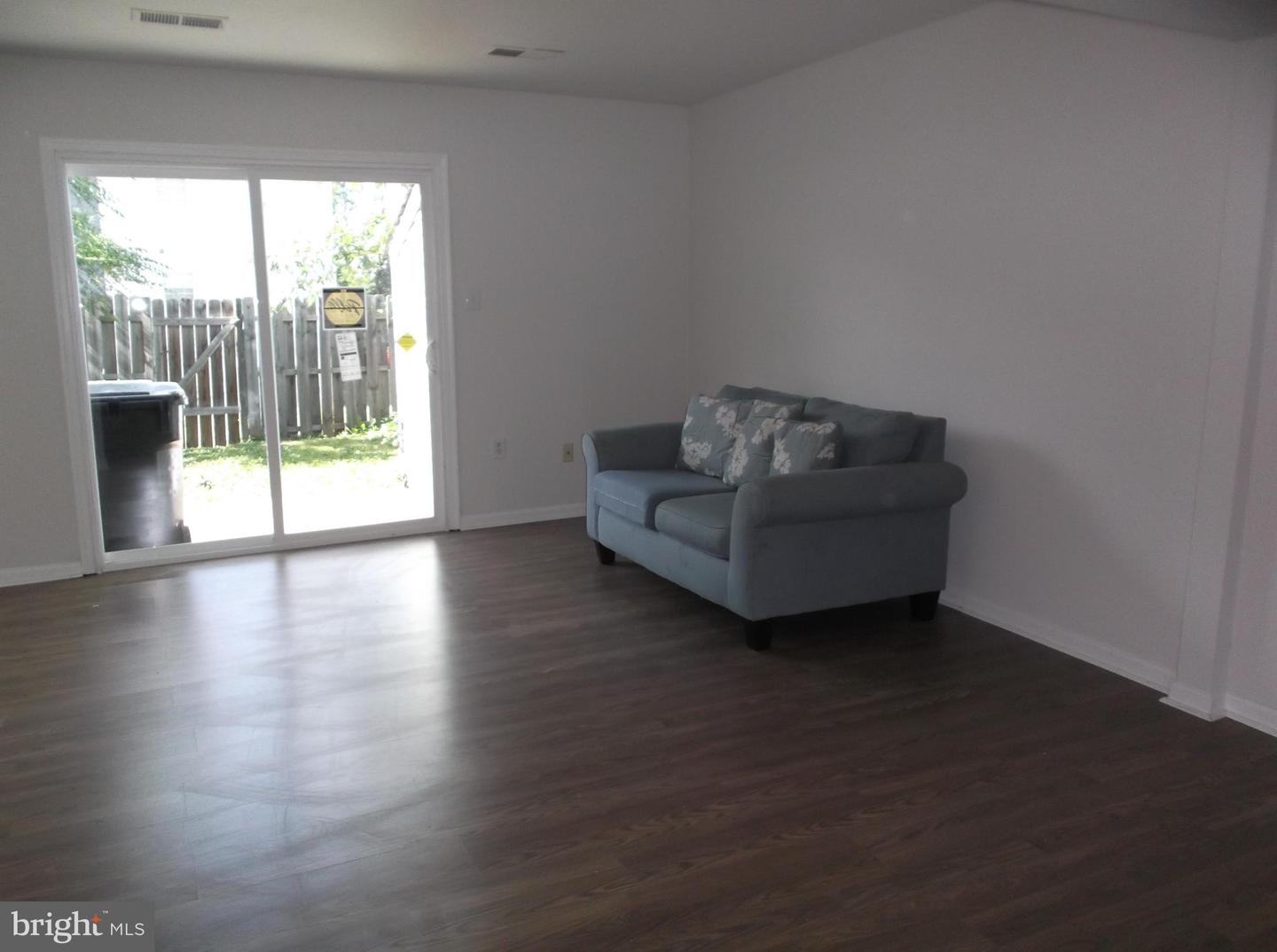 4624 Whitaker Pl Property Photo 4