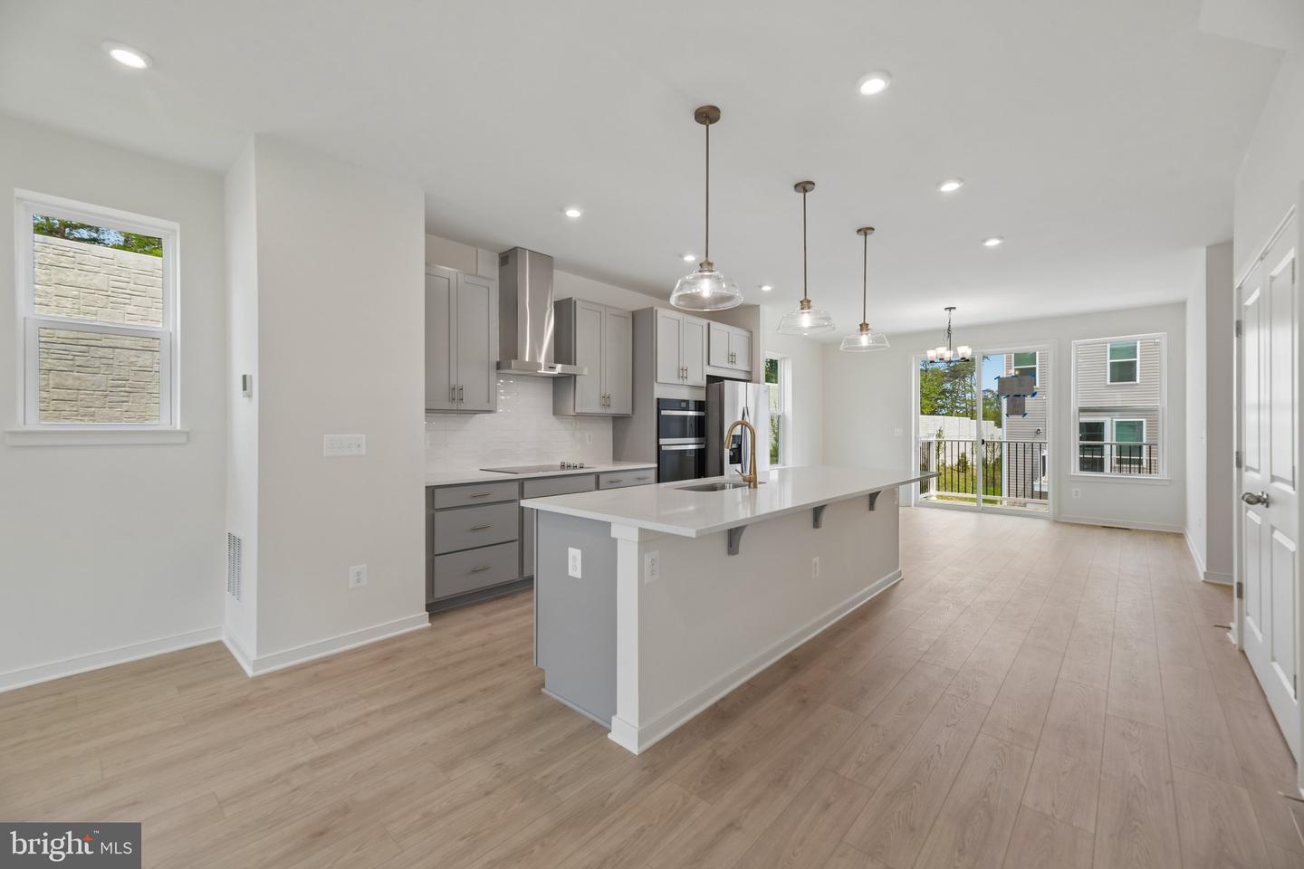 18024 Alicia Ave Property Photo 2