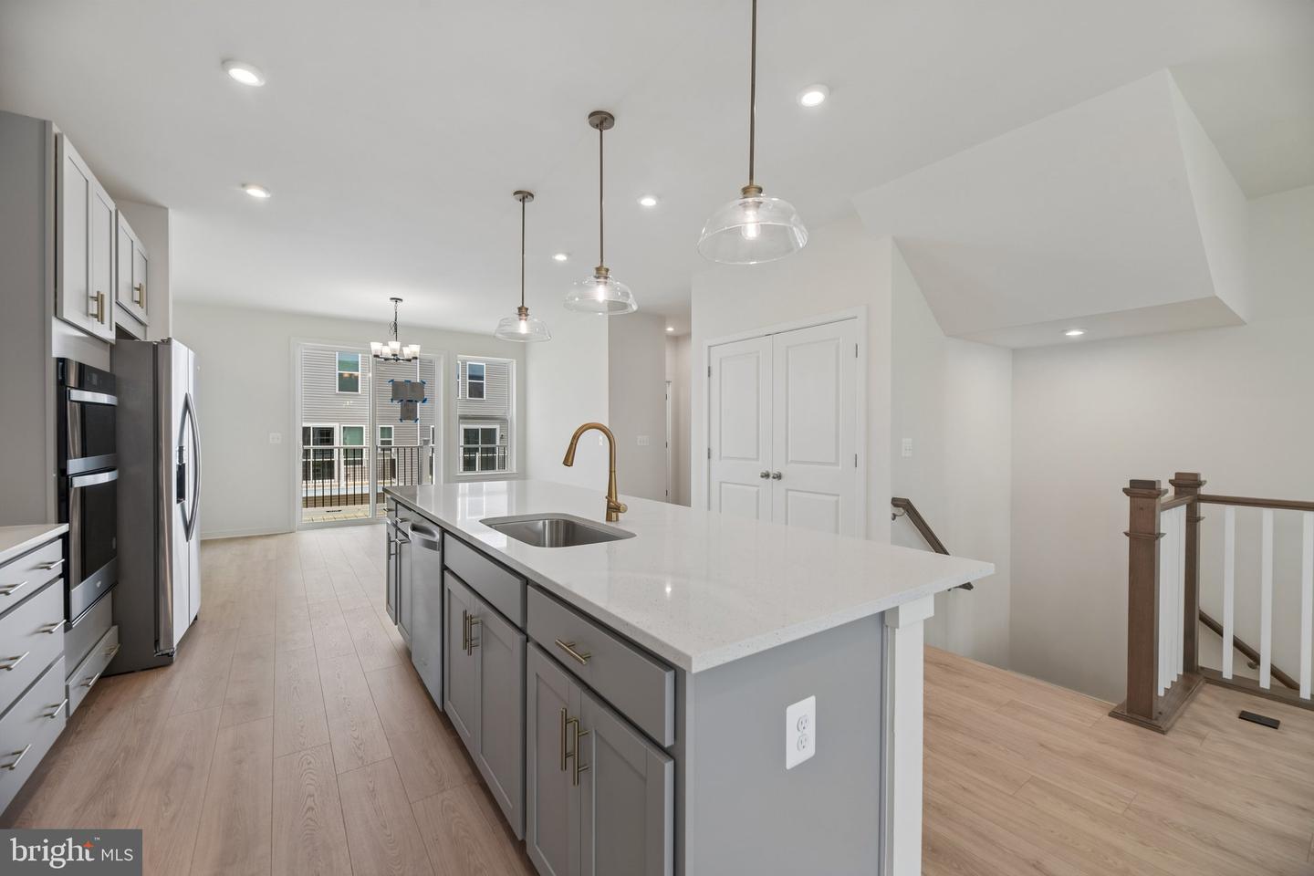 18024 Alicia Ave Property Photo 3