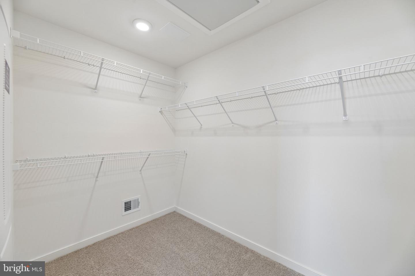 18024 Alicia Ave Property Photo 14