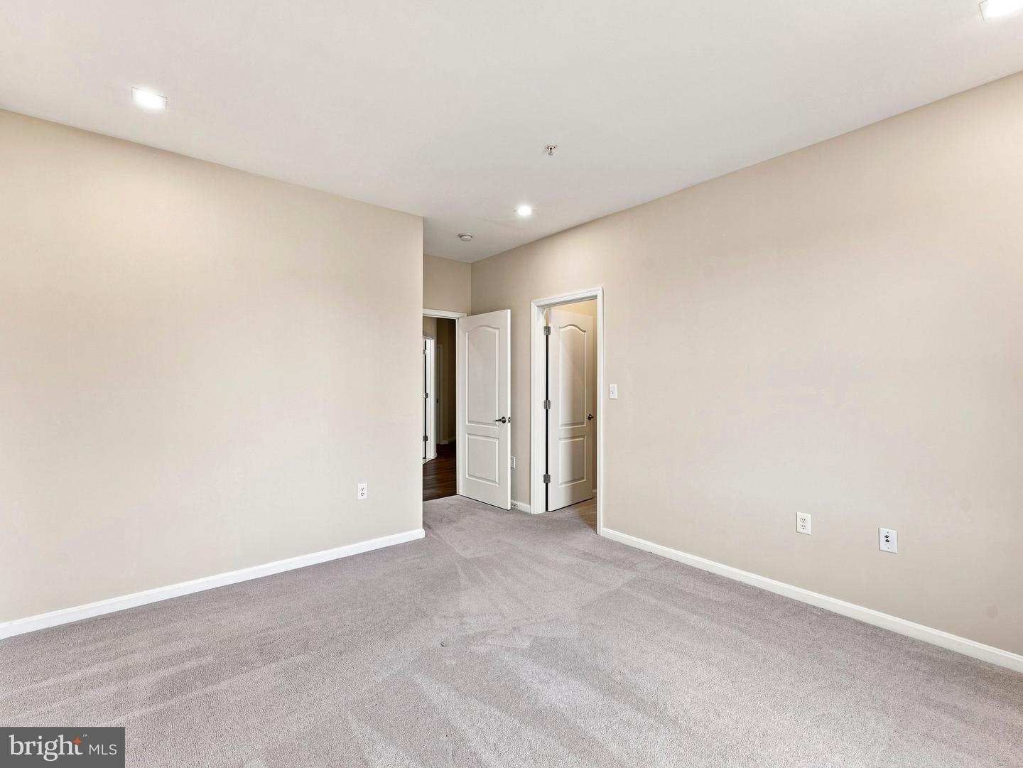1641 Ladue Ct #304 Property Photo 12