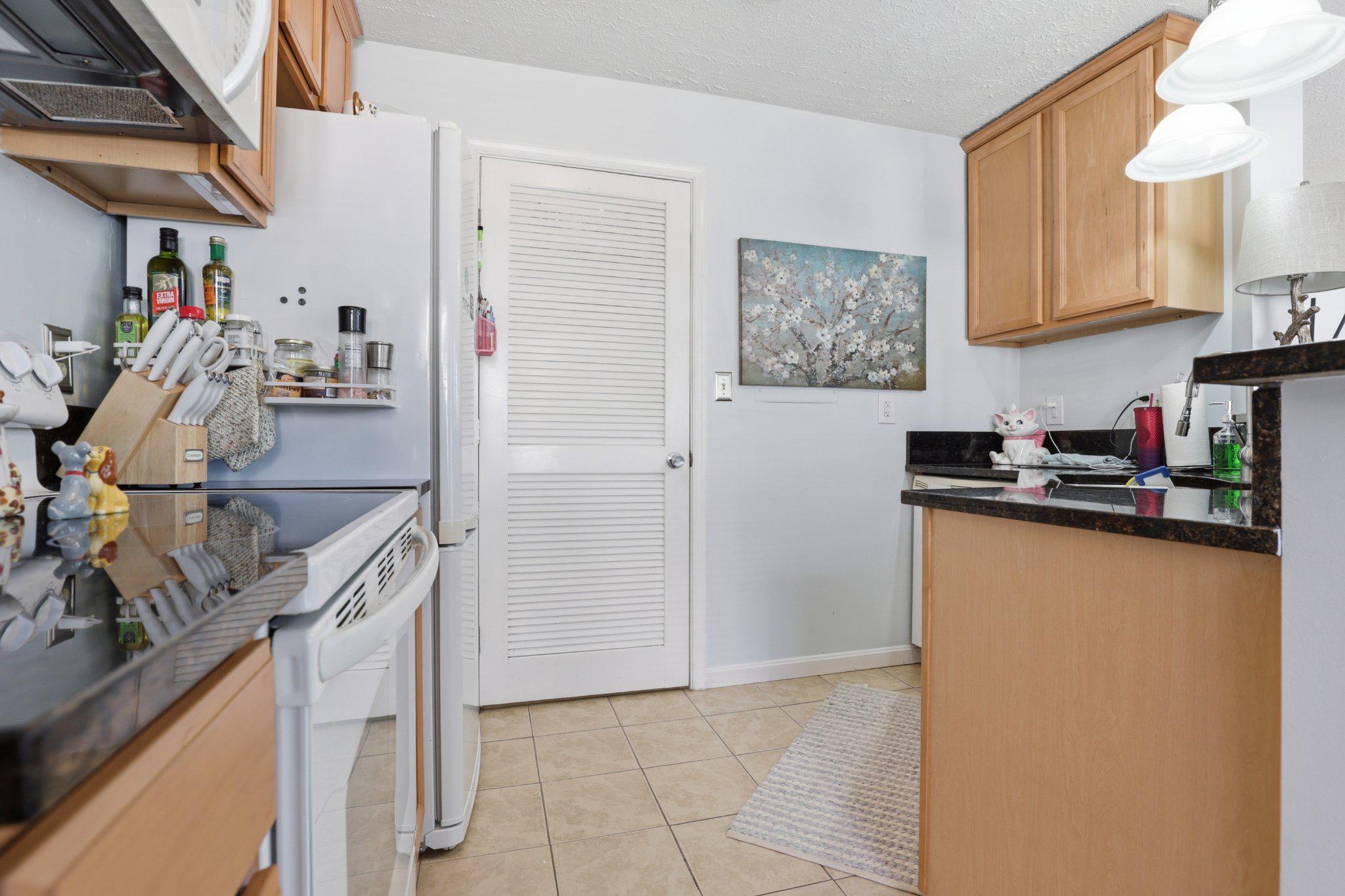 7961 Calvary Ct Property Photo 9