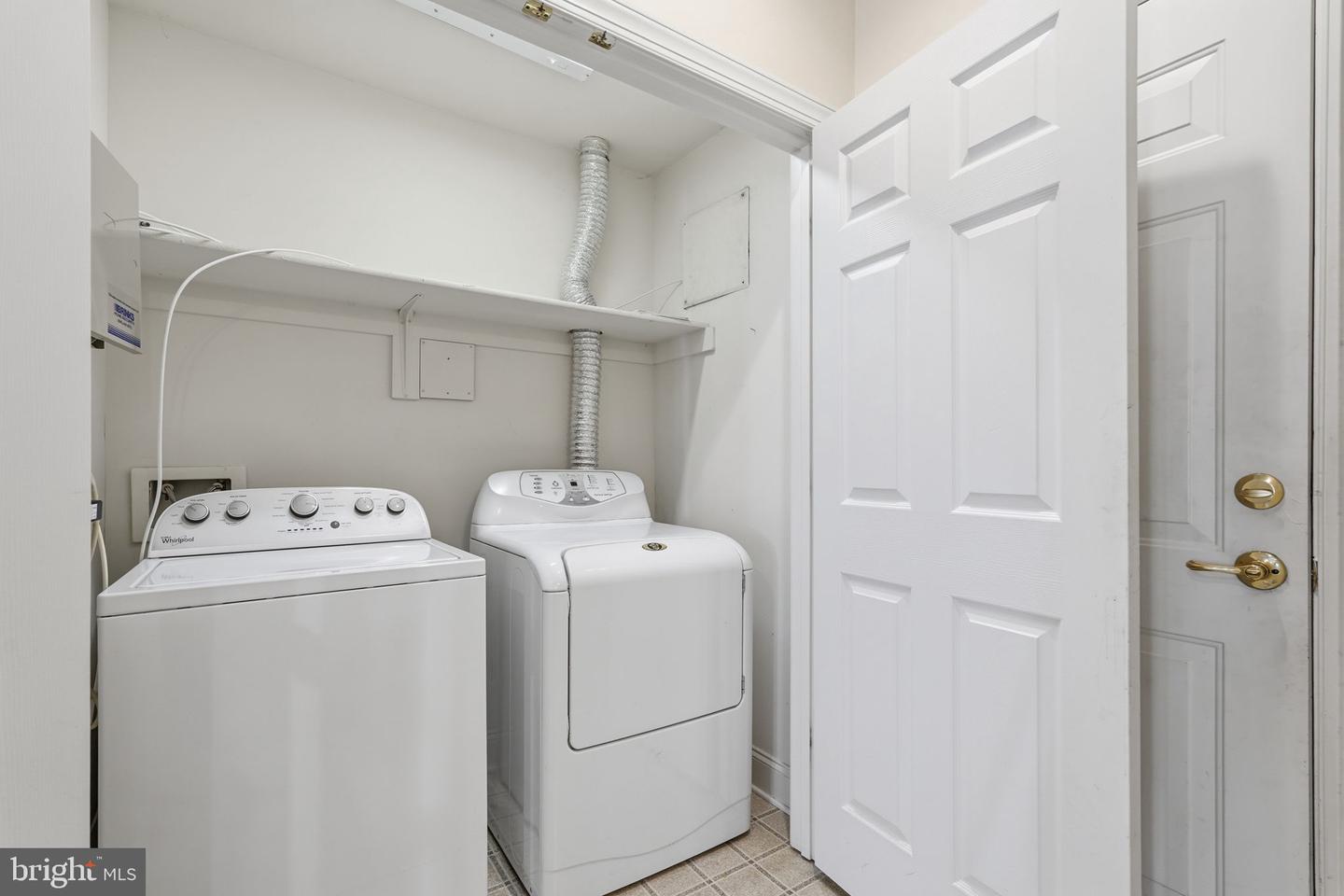 6830 Witton Cir Property Photo 24