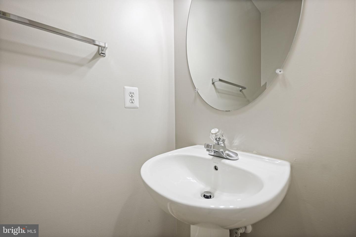 15555 John Diskin Cir Property Photo 7