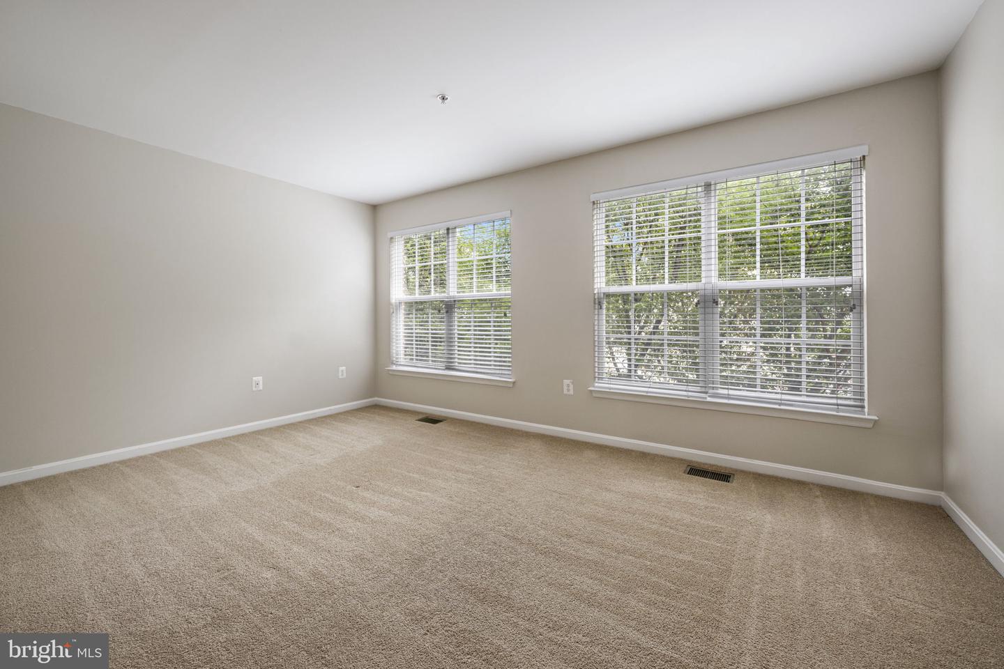 15555 John Diskin Cir Property Photo 11