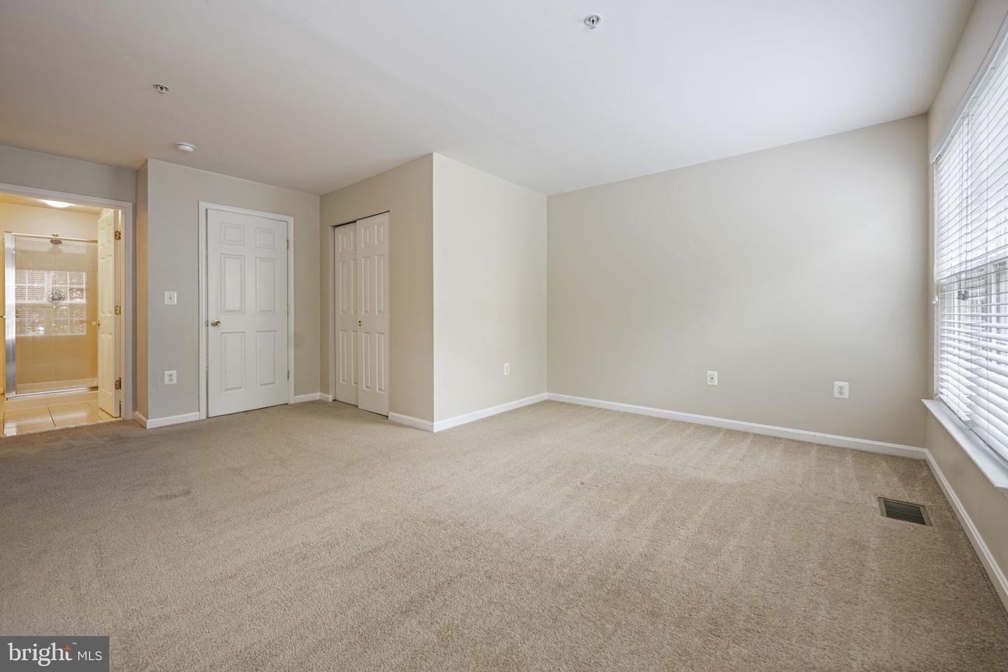 15555 John Diskin Cir Property Photo 13