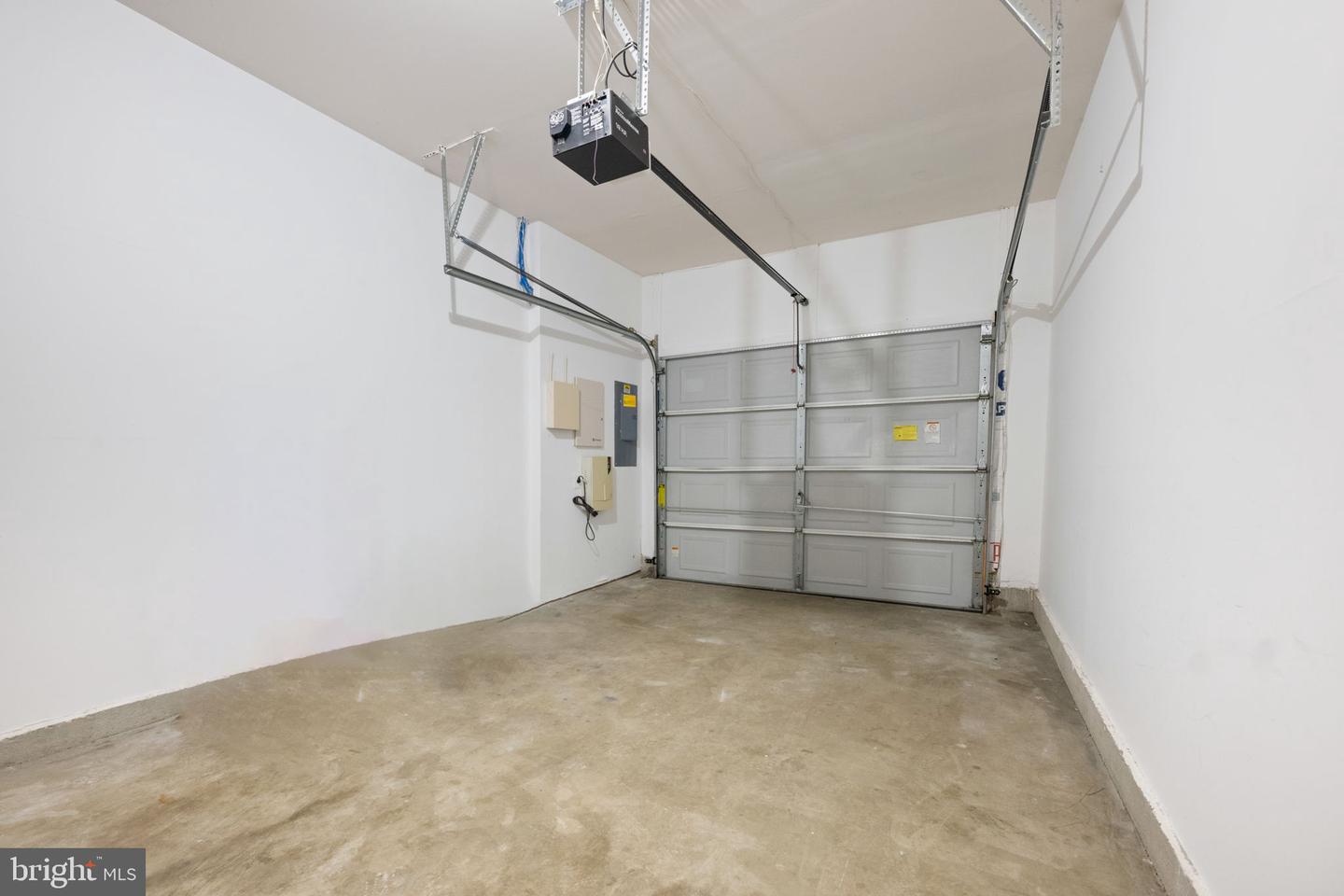 15555 John Diskin Cir Property Photo 25
