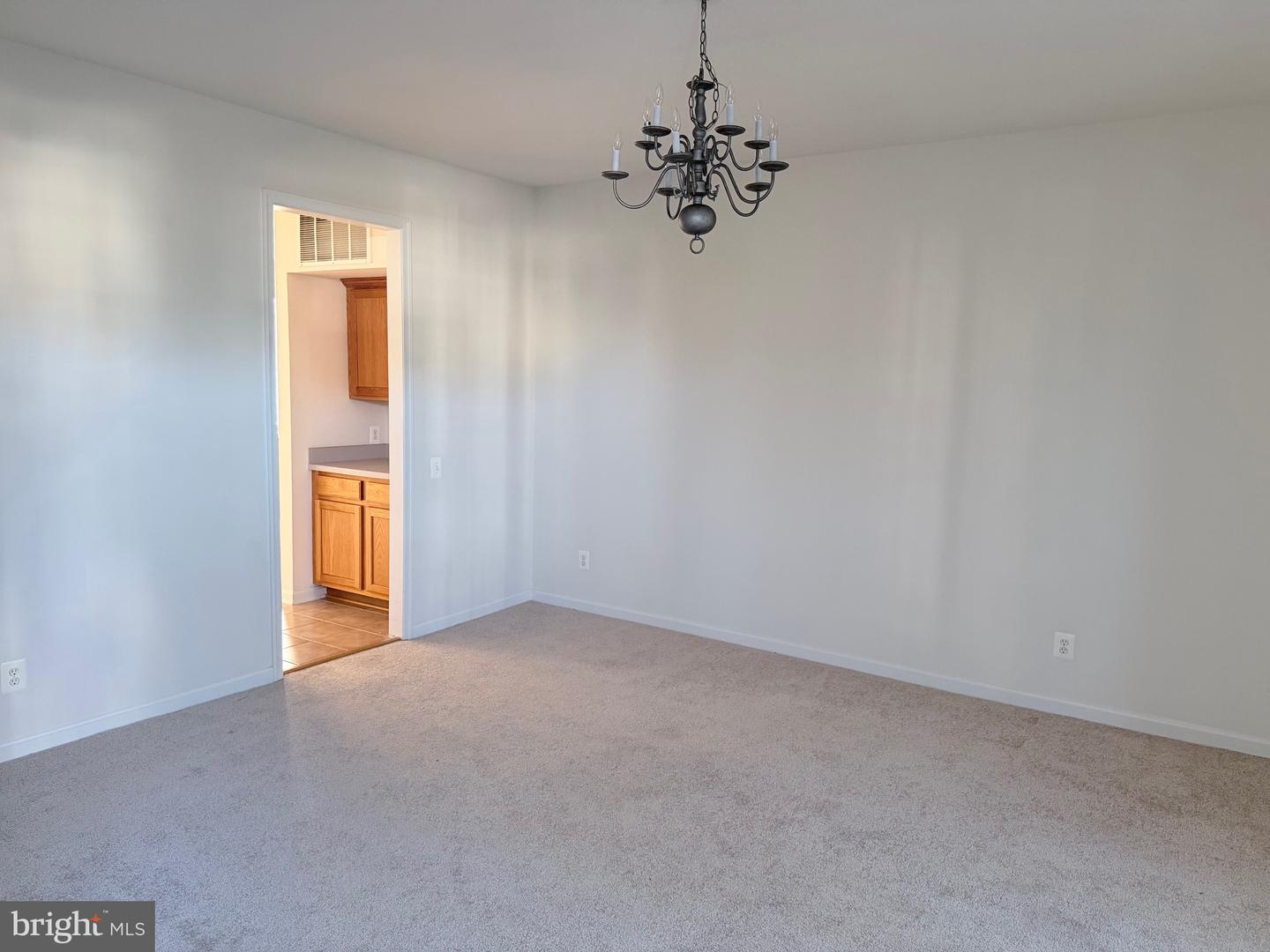 5970 Spout Spring Ct Property Photo 5