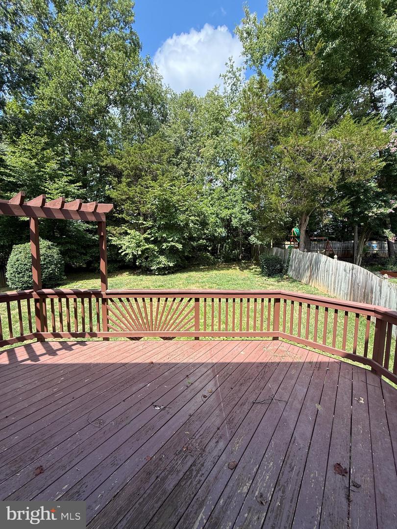 5106 Higgins Dr Property Photo 2