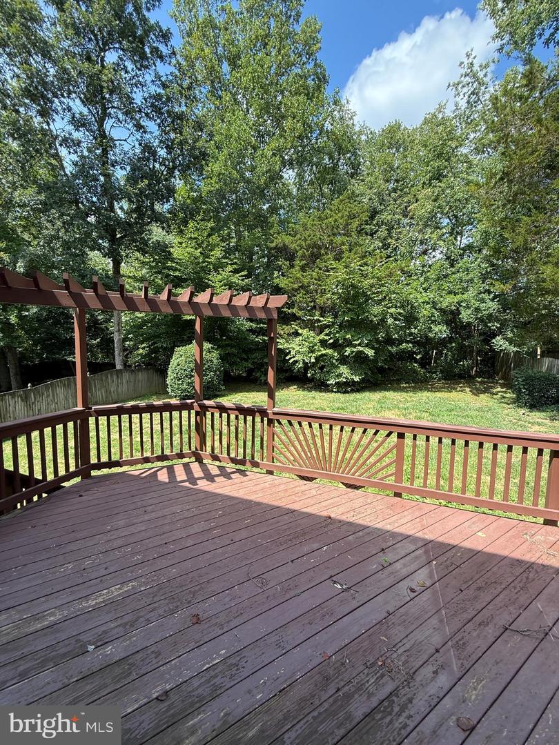 5106 Higgins Dr Property Photo 3