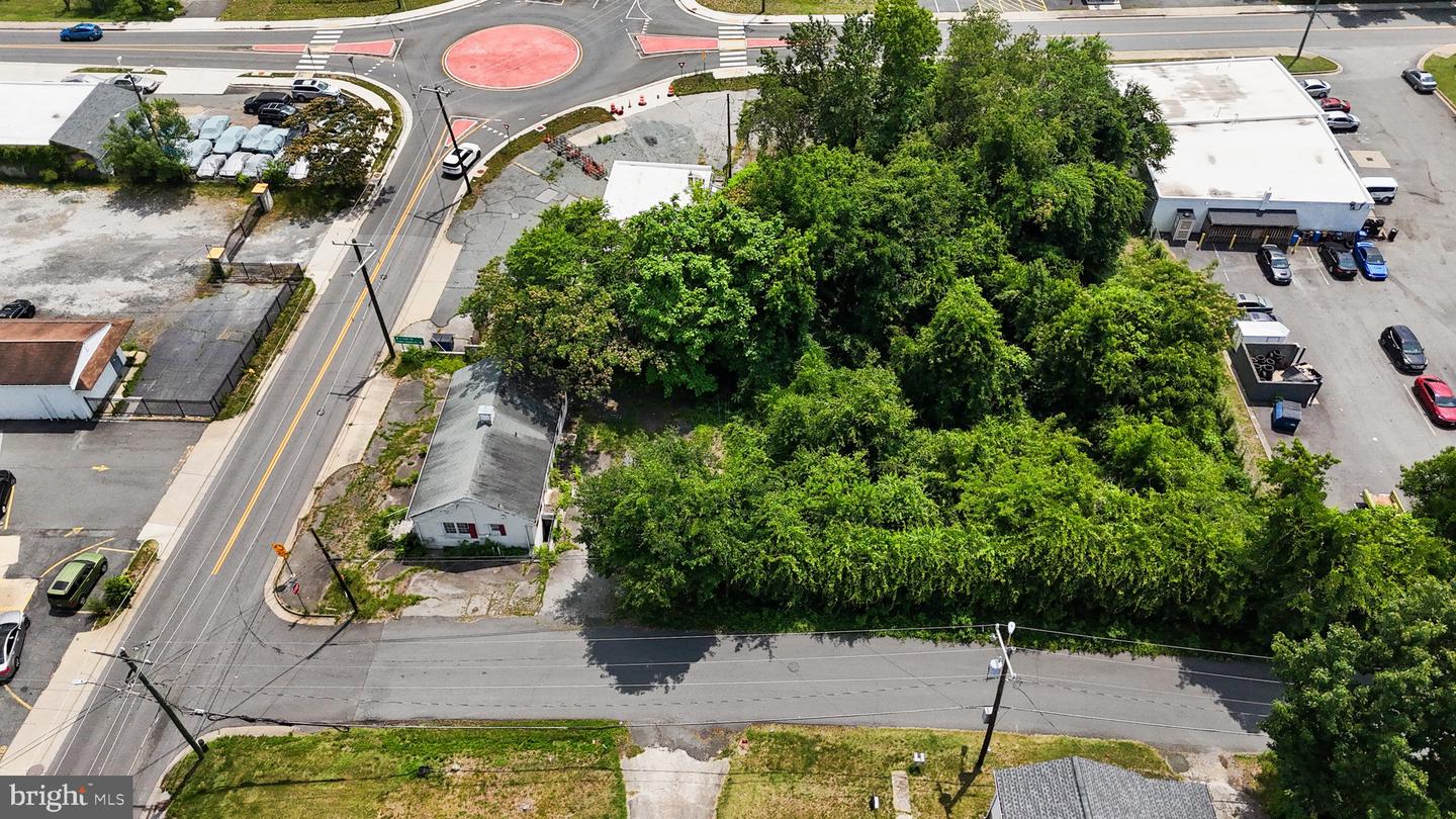 18704 Old Triangle Rd Property Photo 6