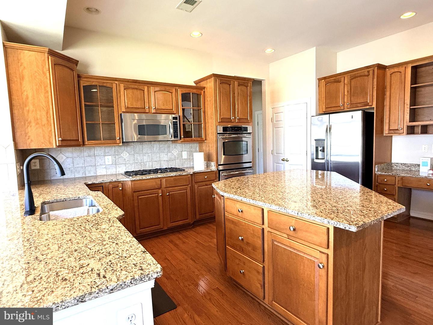 VAPW2122070 Property Photo 10
