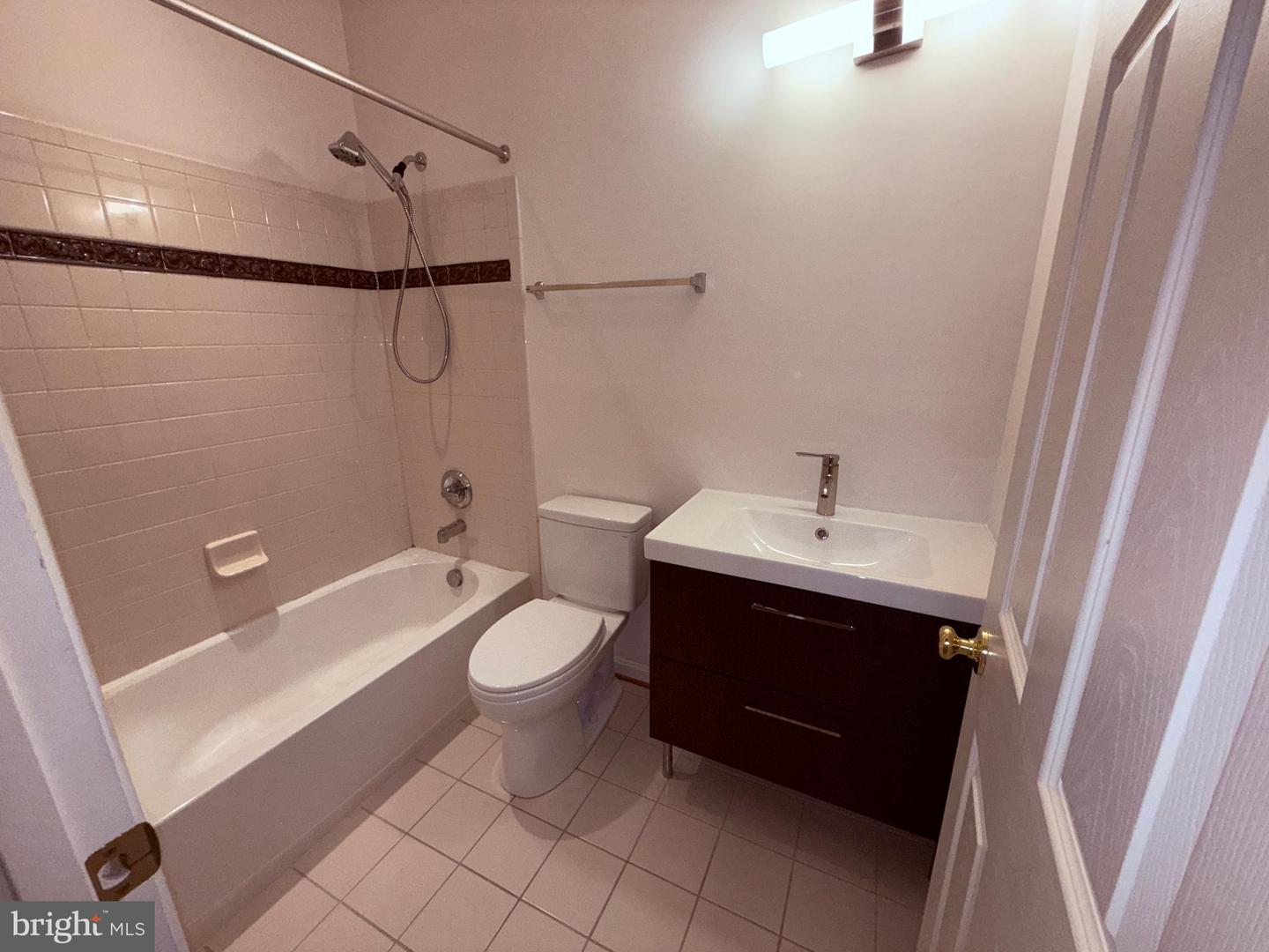 VAPW2122070 Property Photo 29