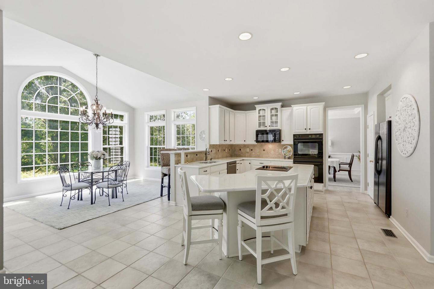 5484 Heredity Ln Property Photo 7