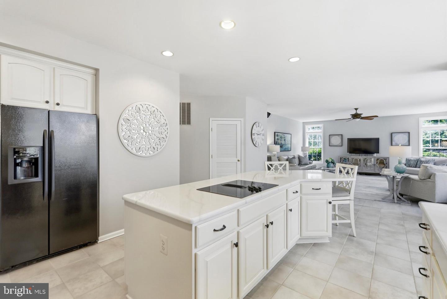 5484 Heredity Ln Property Photo 8