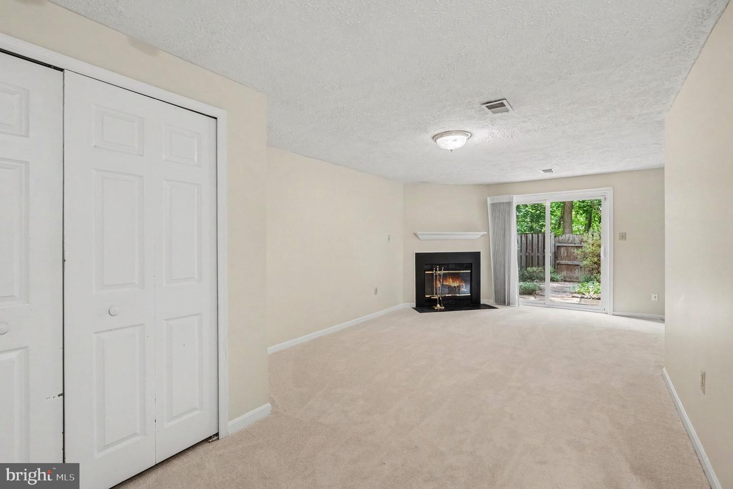 15067 Maple Glen Ct Property Photo 24