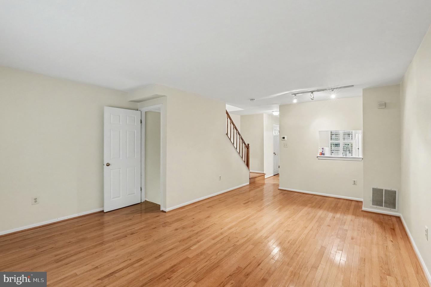15067 Maple Glen Ct Property Photo 27