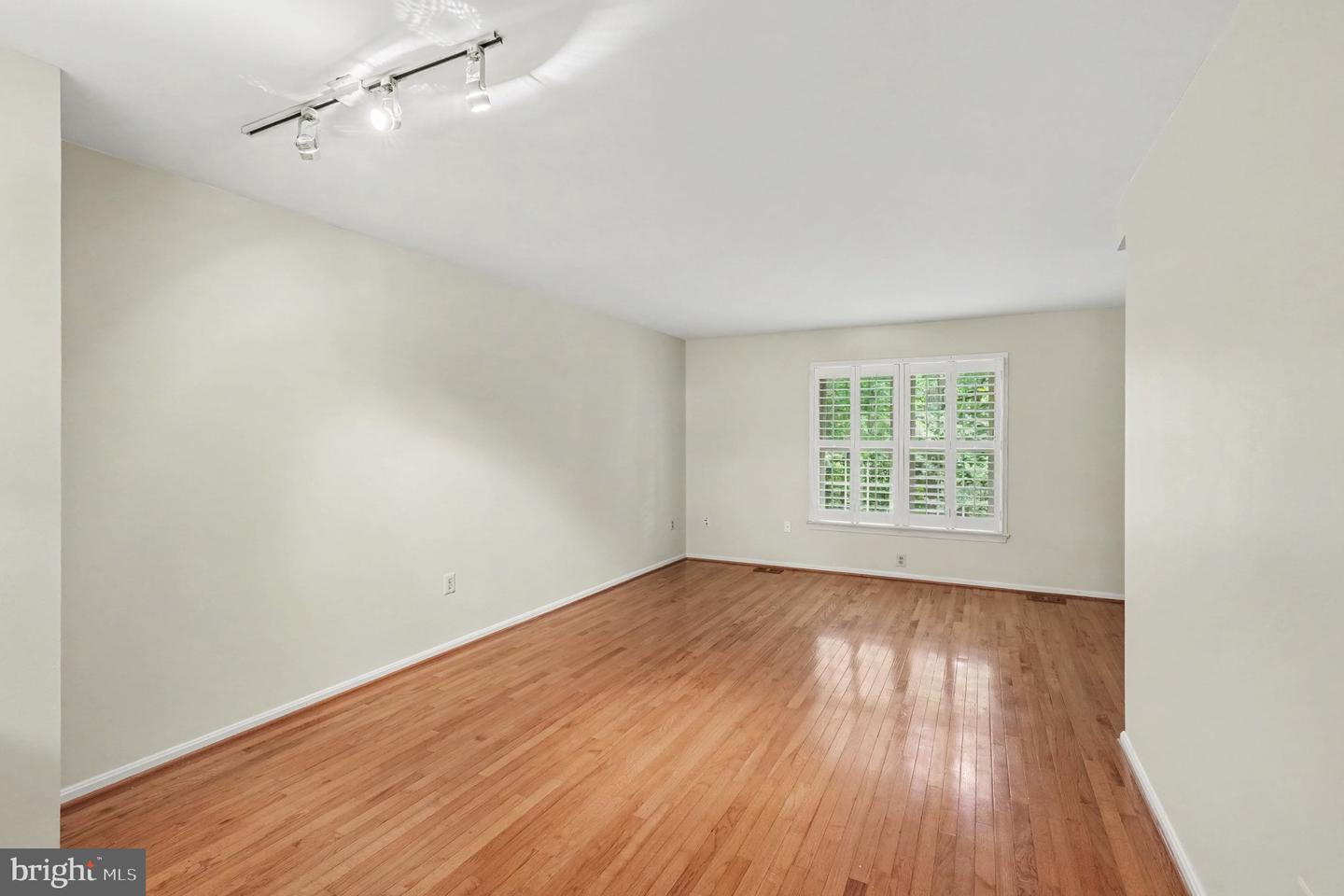 15067 Maple Glen Ct Property Photo 34