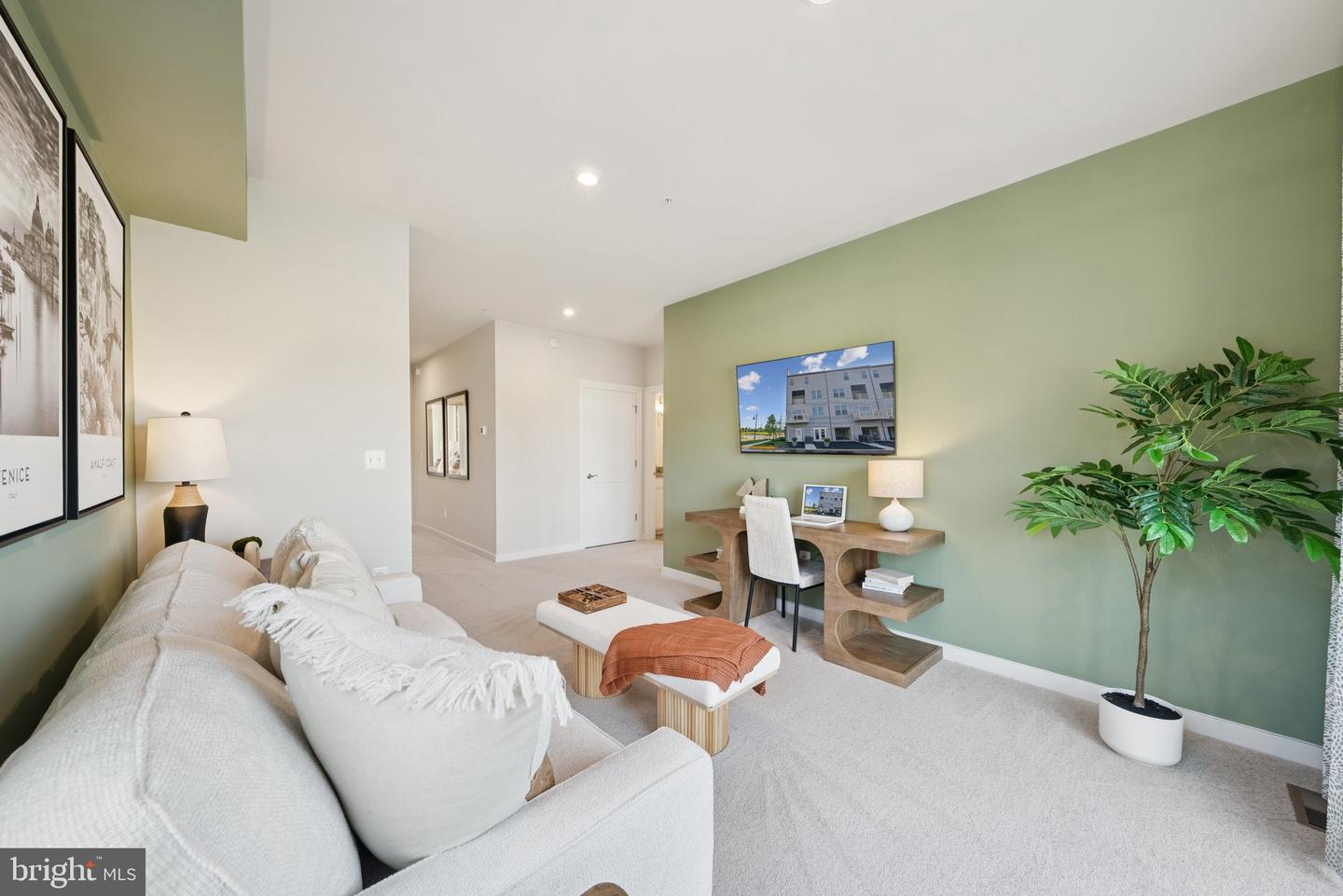 11029 Joslin St Property Photo 15